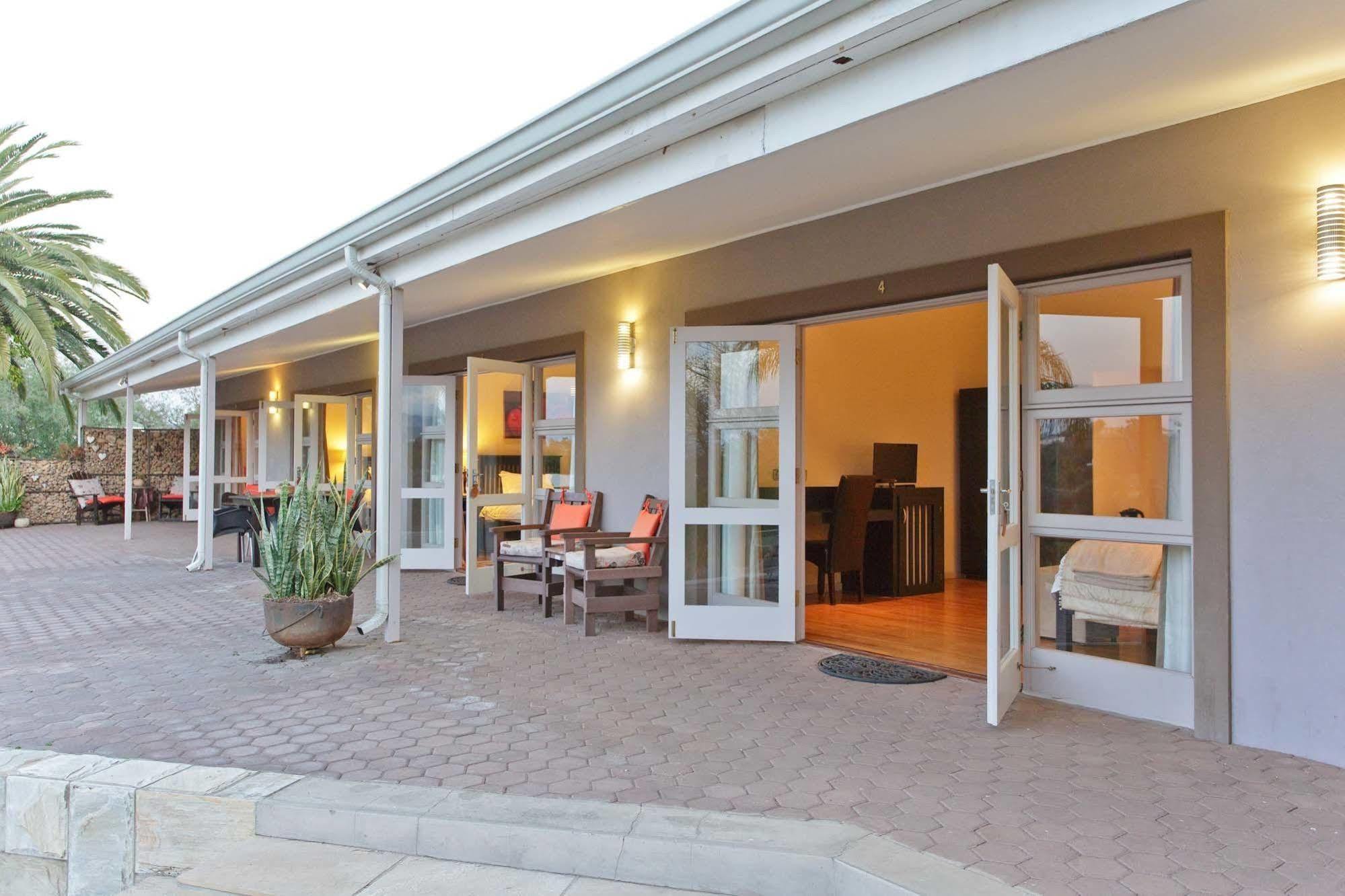 Hotel Aloe Manor Oudtshoorn Esterno foto
